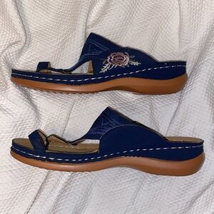 Wome sandals | size 7 | blue